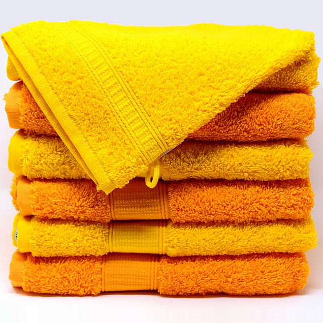 Сдать полотенца. Детские полотенца. Полотенце кухонное оранжевое. Полотенце мед Вейв. В одном полотенце.